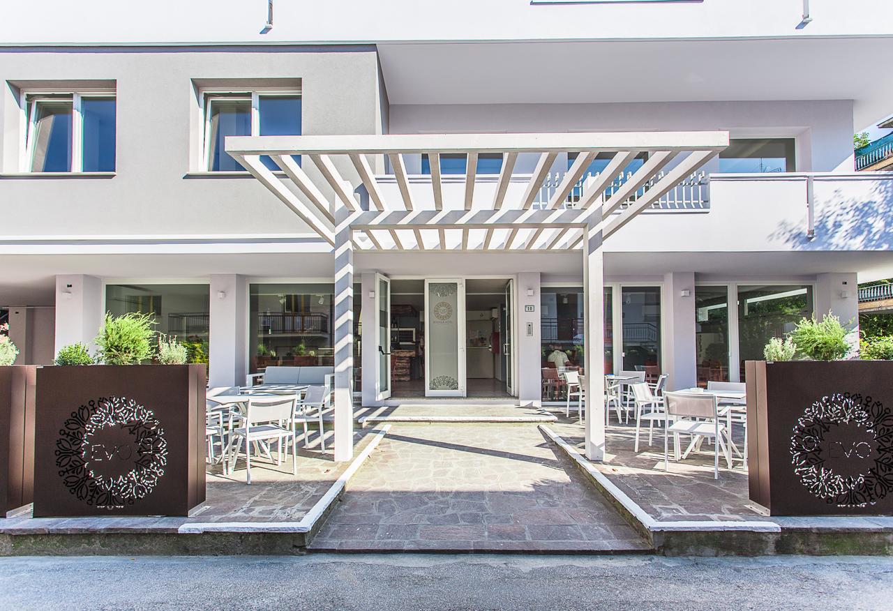 Evo Boutique Hotel & Spa Белларія-Іджеа-Марина Екстер'єр фото
