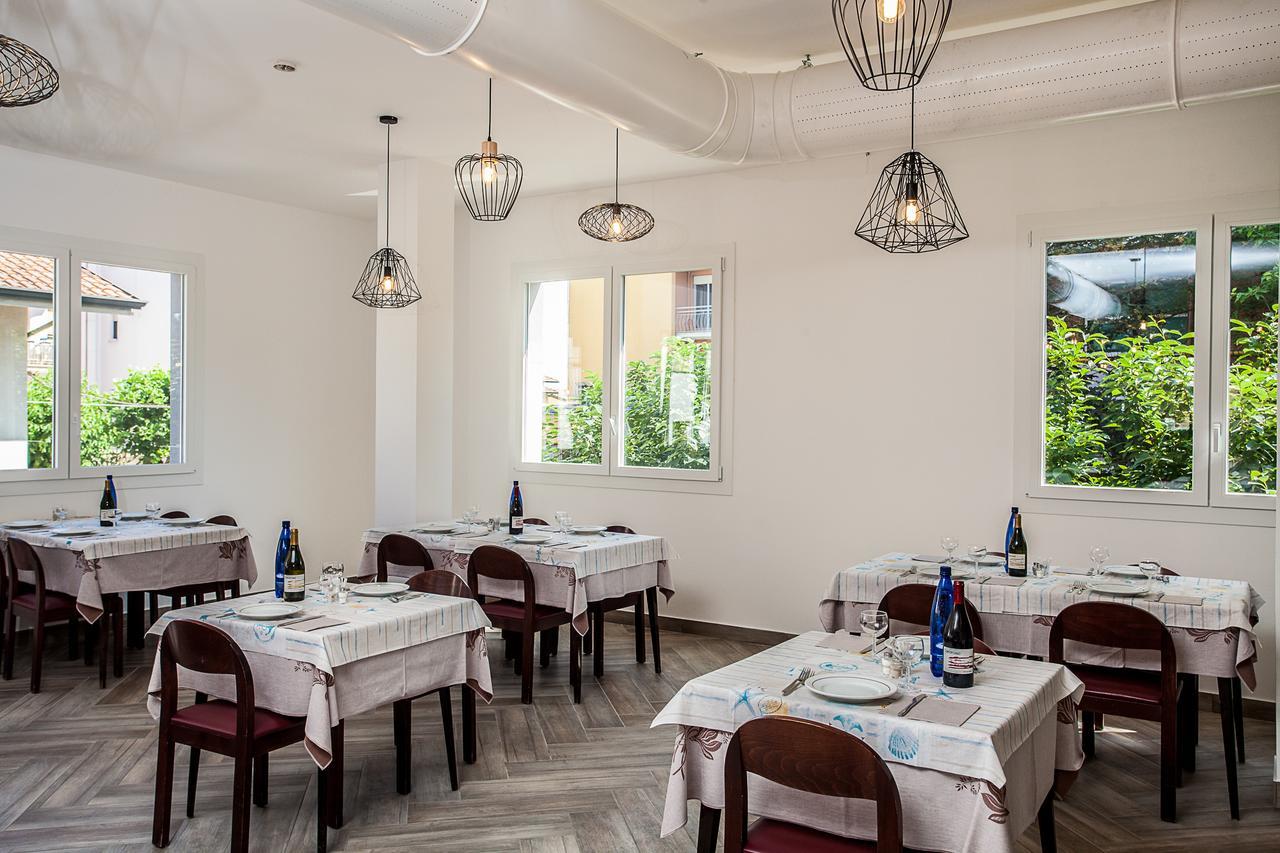 Evo Boutique Hotel & Spa Белларія-Іджеа-Марина Екстер'єр фото