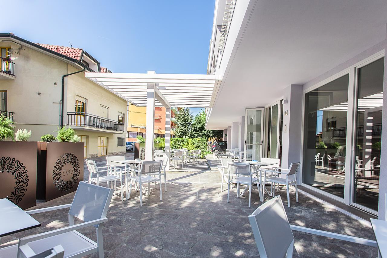 Evo Boutique Hotel & Spa Белларія-Іджеа-Марина Екстер'єр фото