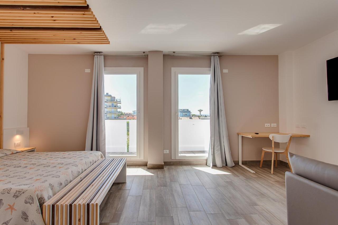 Evo Boutique Hotel & Spa Белларія-Іджеа-Марина Екстер'єр фото