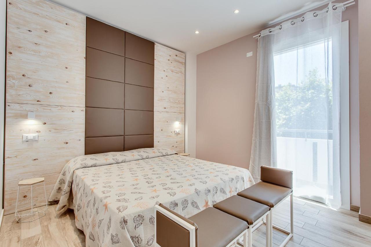 Evo Boutique Hotel & Spa Белларія-Іджеа-Марина Екстер'єр фото