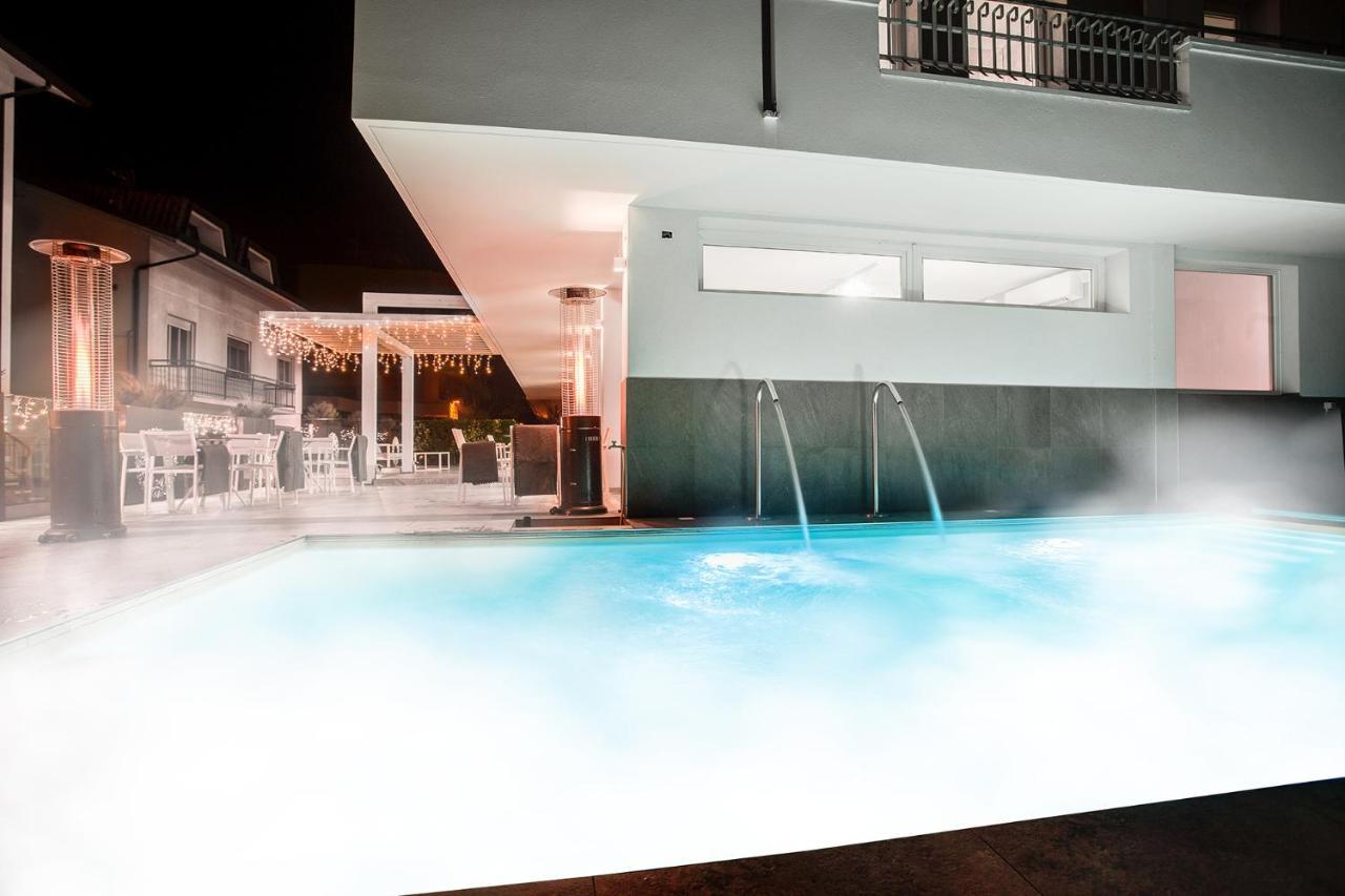 Evo Boutique Hotel & Spa Белларія-Іджеа-Марина Екстер'єр фото